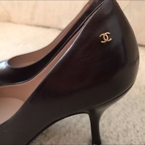 CHANEL Pumps 💕HP💕 - Dark Brown - Size 35